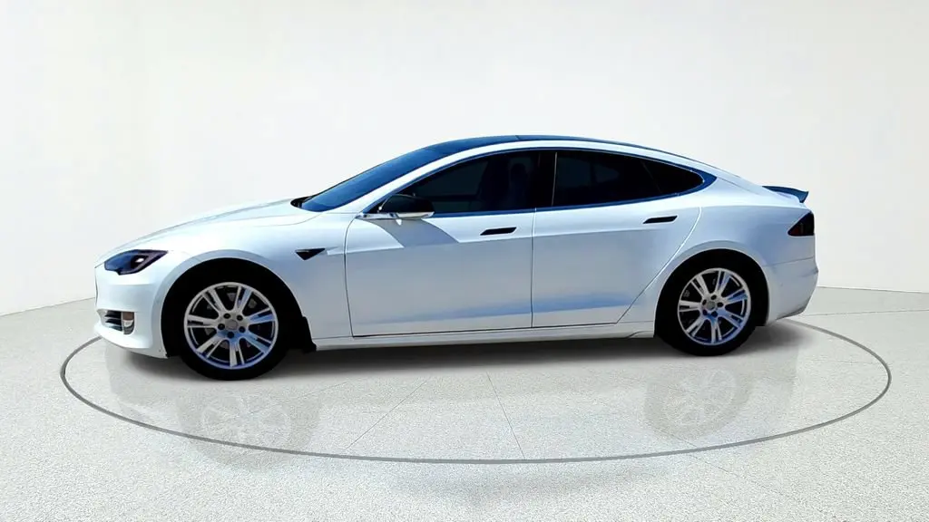 2021 Tesla Model S Long Range Plus photo 4