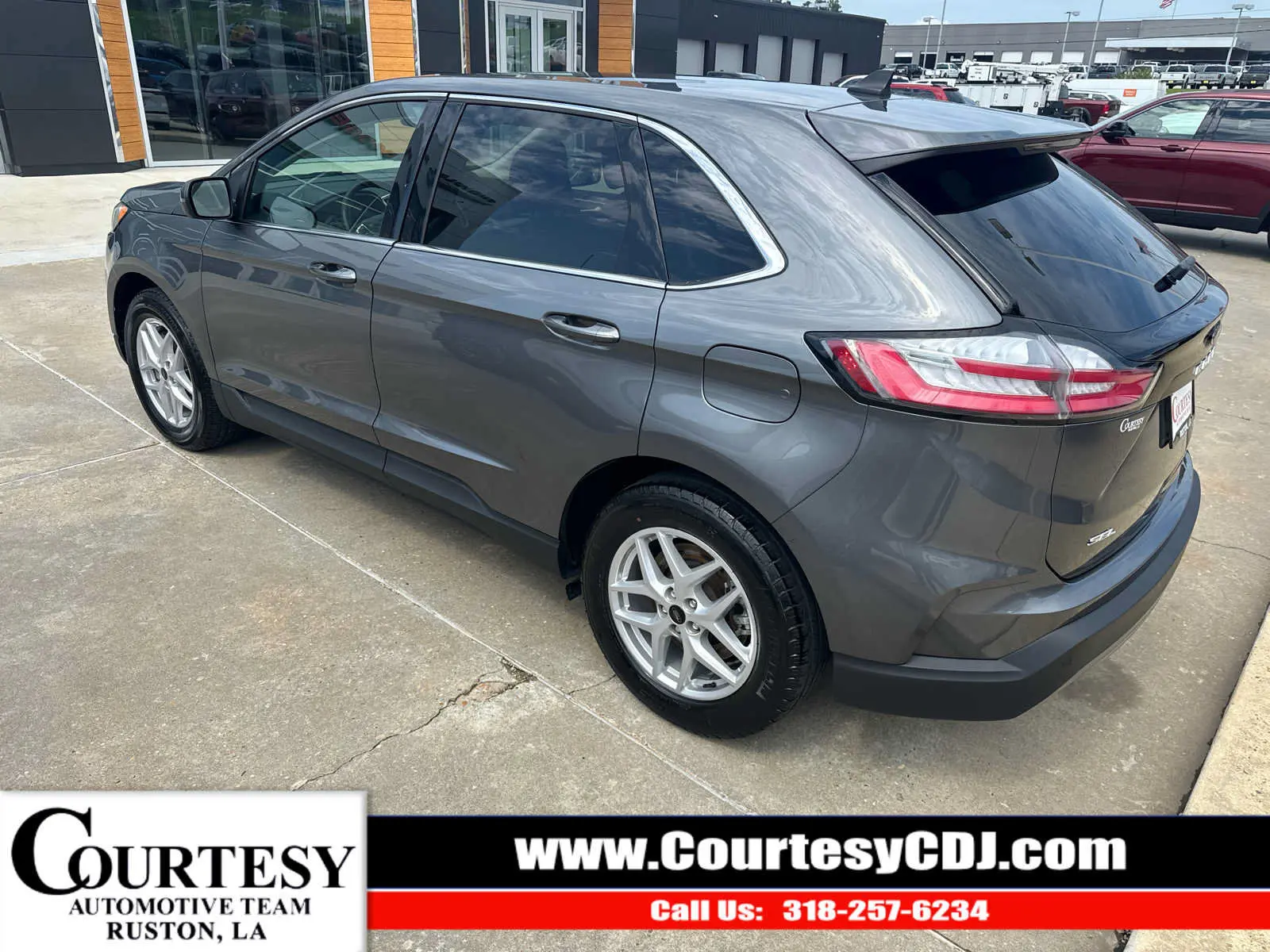 2024 Ford Edge SEL AWD photo 5