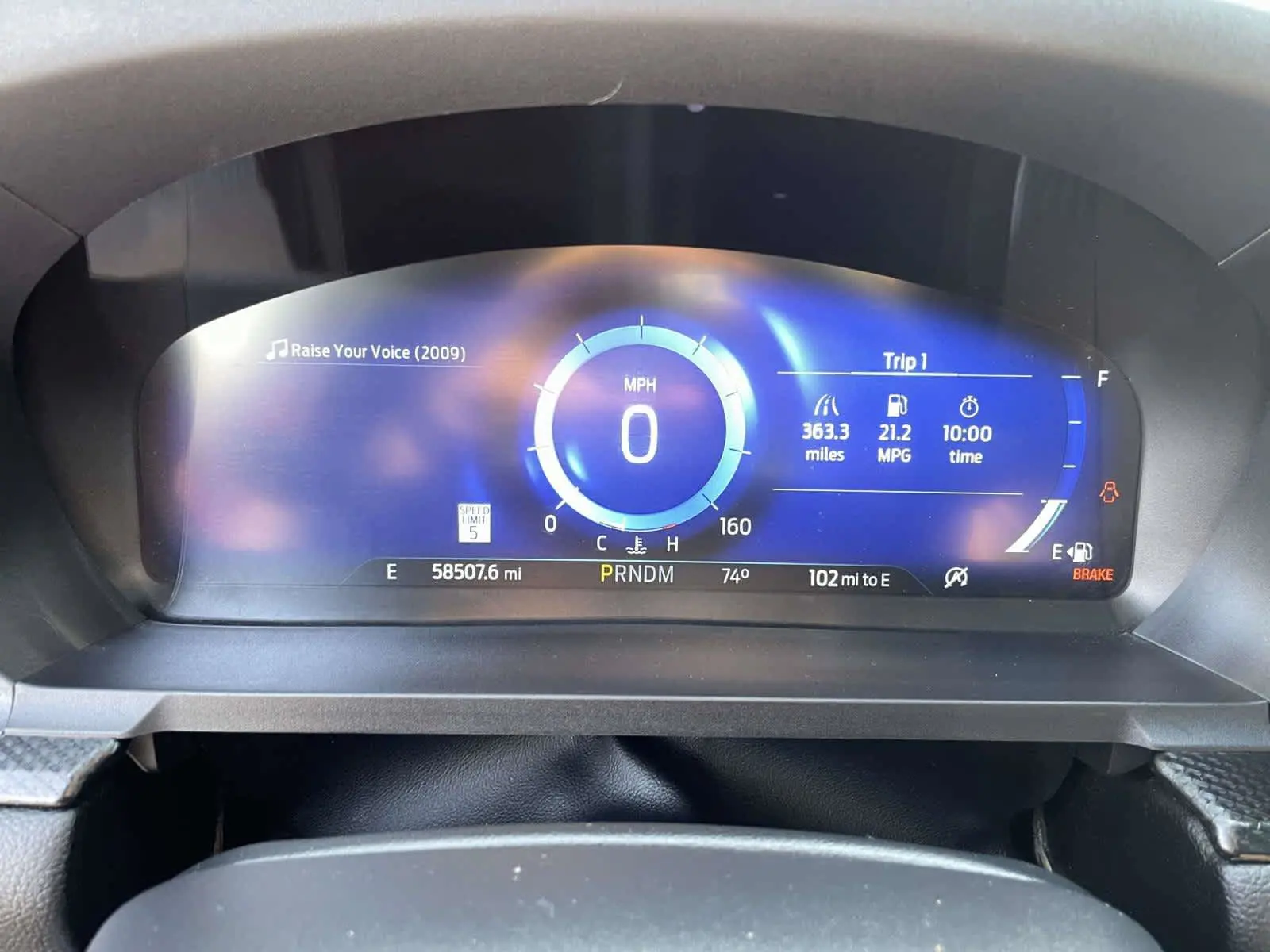 2023 Ford Explorer ST 4WD photo 3