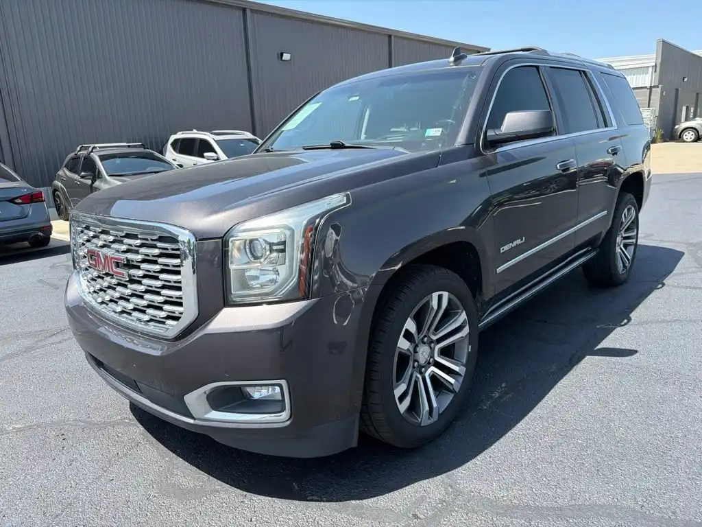 2018 GMC Yukon 4WD Denali's photo