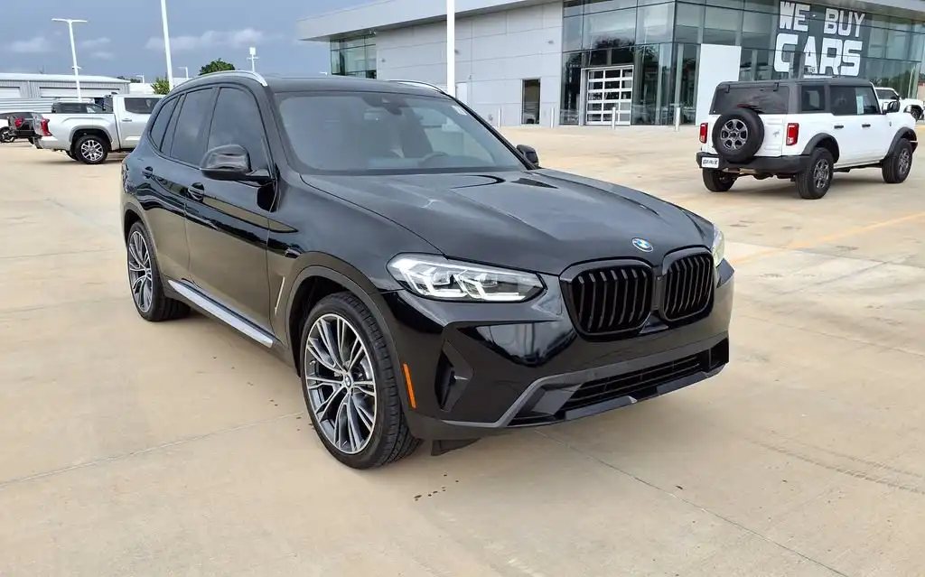 2023 BMW X3 sDrive30i's photo