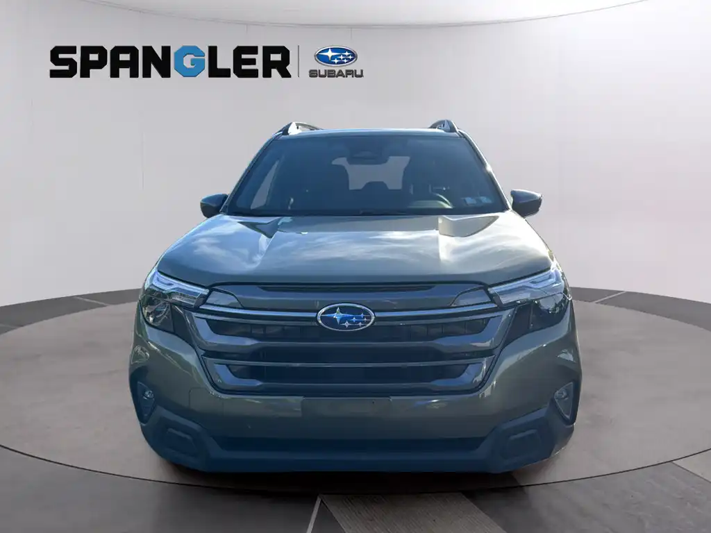 2025 Subaru Forester Premium's photo