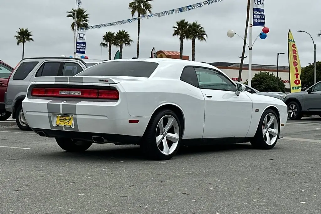 2012 Dodge Challenger SRT8 392 photo 3