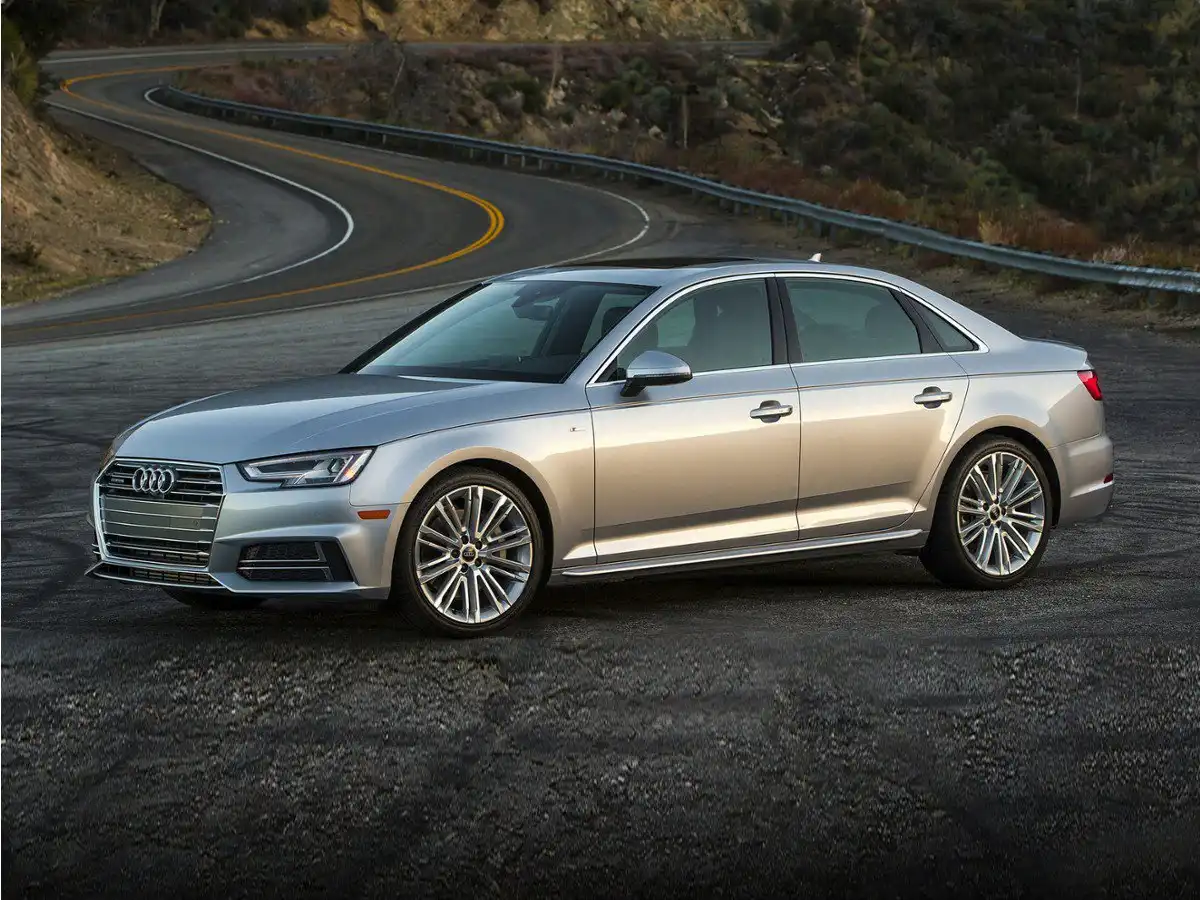 2017 Audi A4 2.0T quattro S tronic Premium Plus's photo