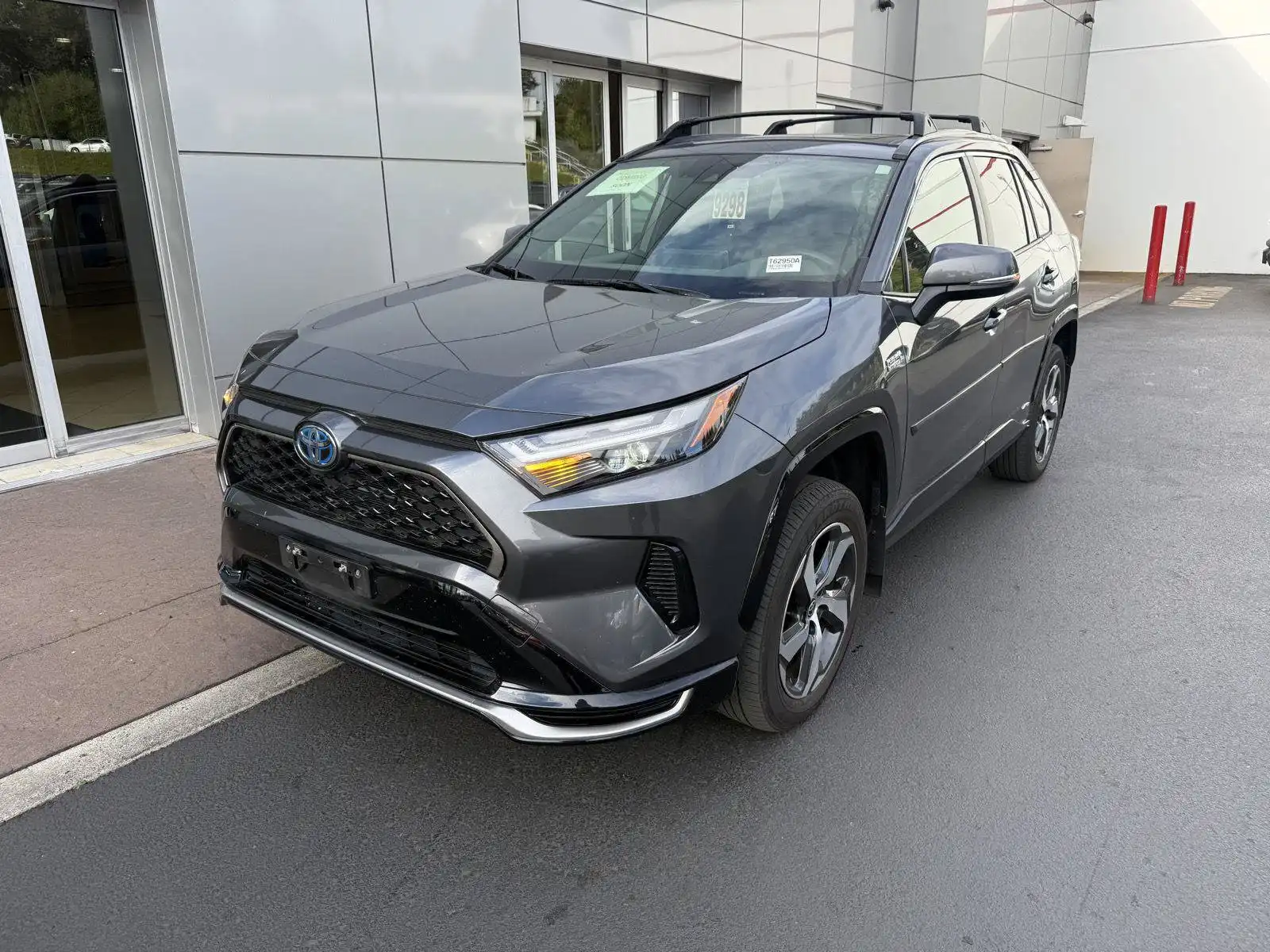 2024 Toyota RAV4 Prime SE AWD's photo