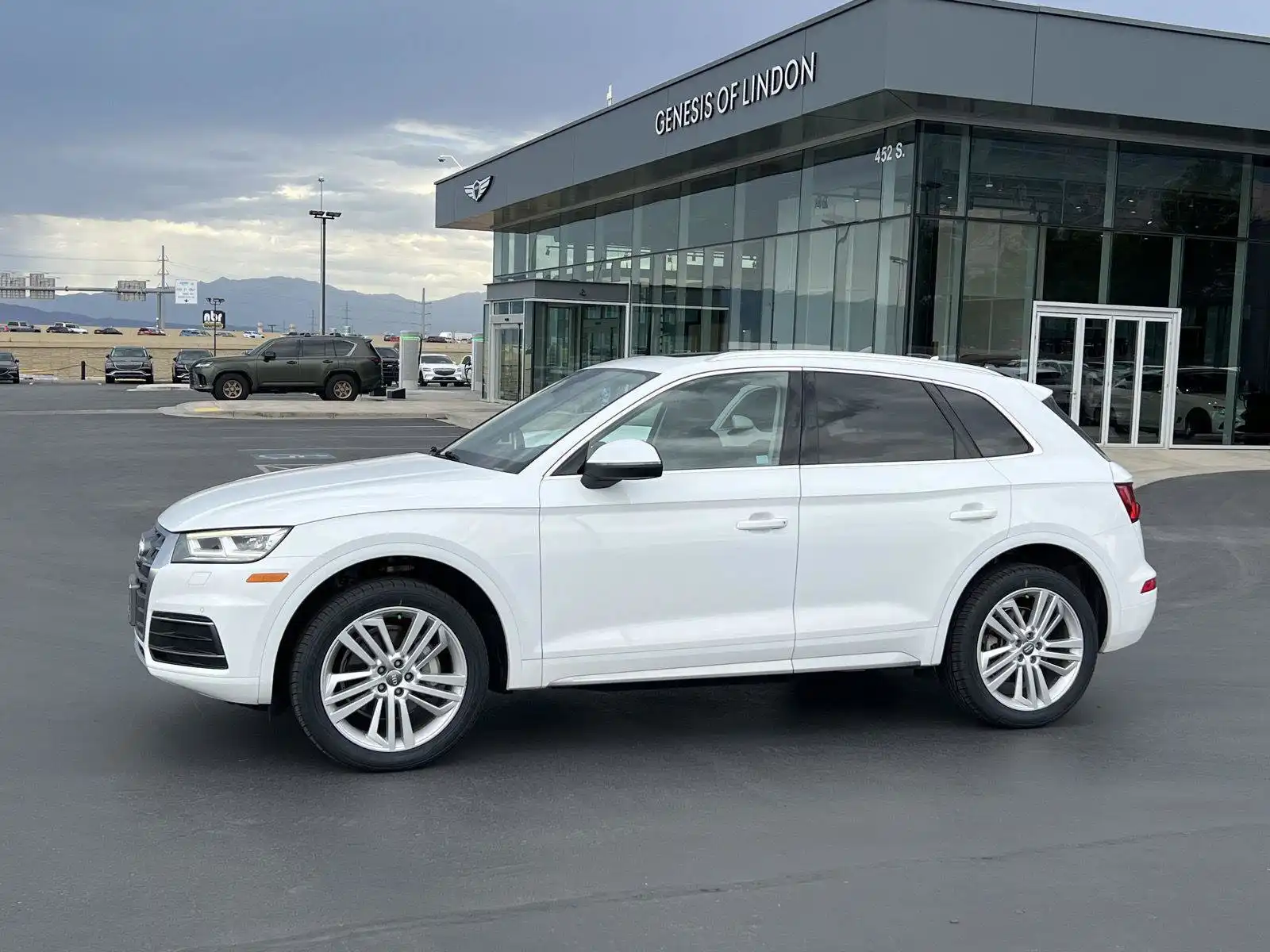 2018 Audi Q5 2.0T quattro S tronic Prestige's photo