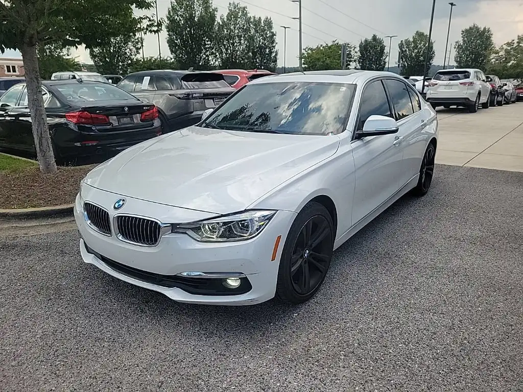 2018 BMW 3 Series 330i Sedan's photo