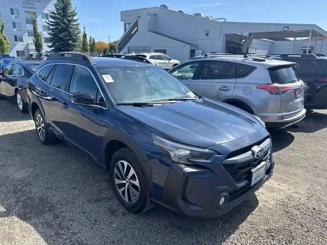2024 Subaru Outback Premium's photo