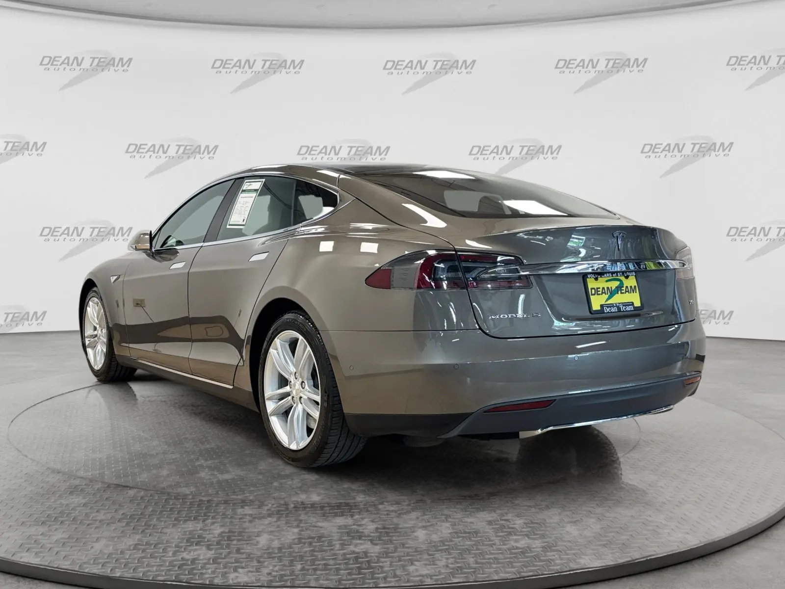 2015 Tesla Model S 85 photo 5