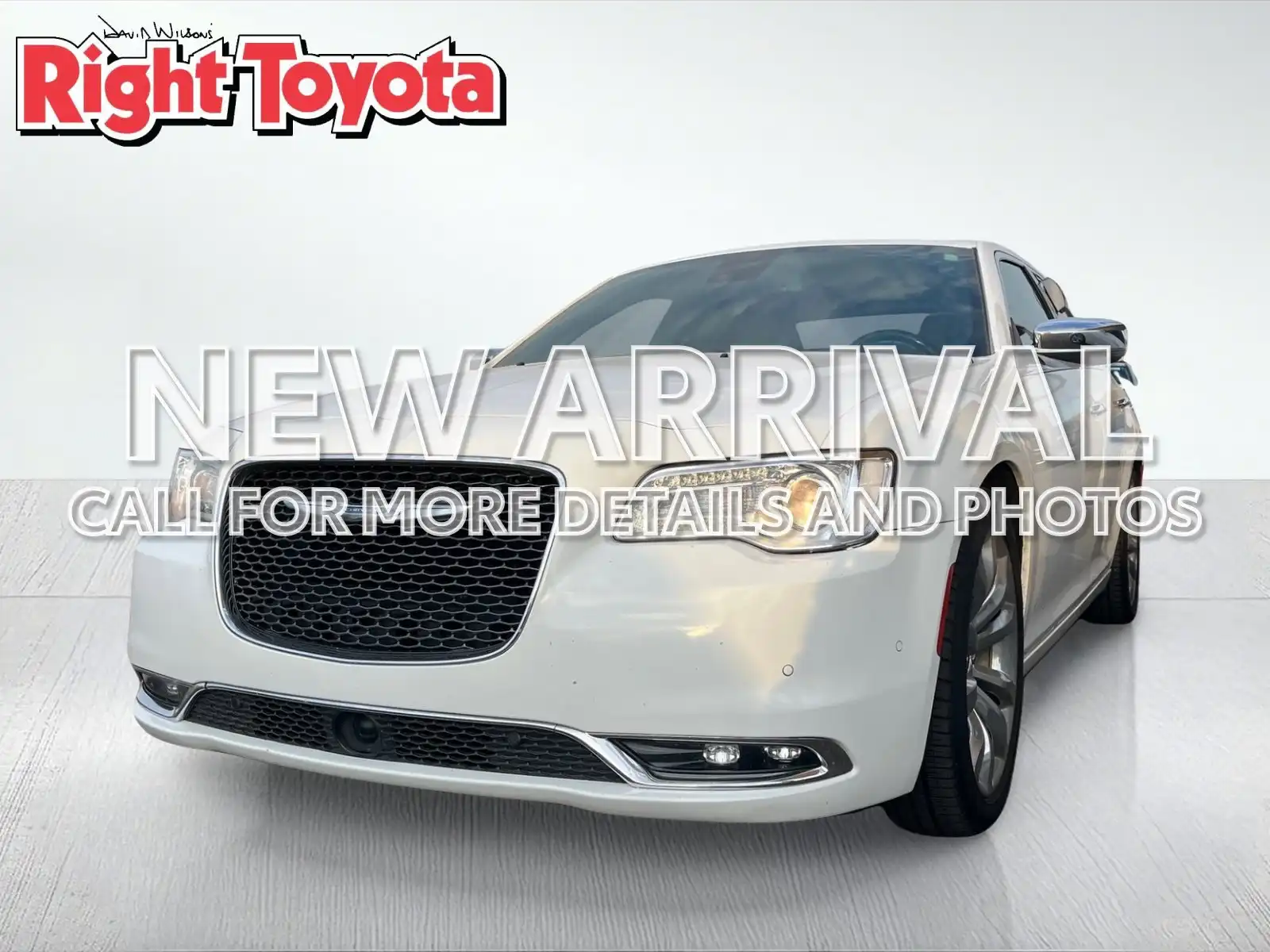 2018 Chrysler 300 Limited's photo