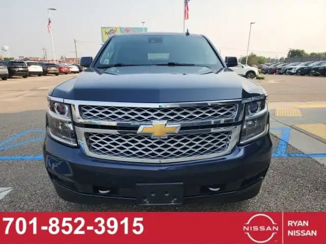 2017 Chevrolet Suburban 4WD 1500 LT w/8-speed's photo