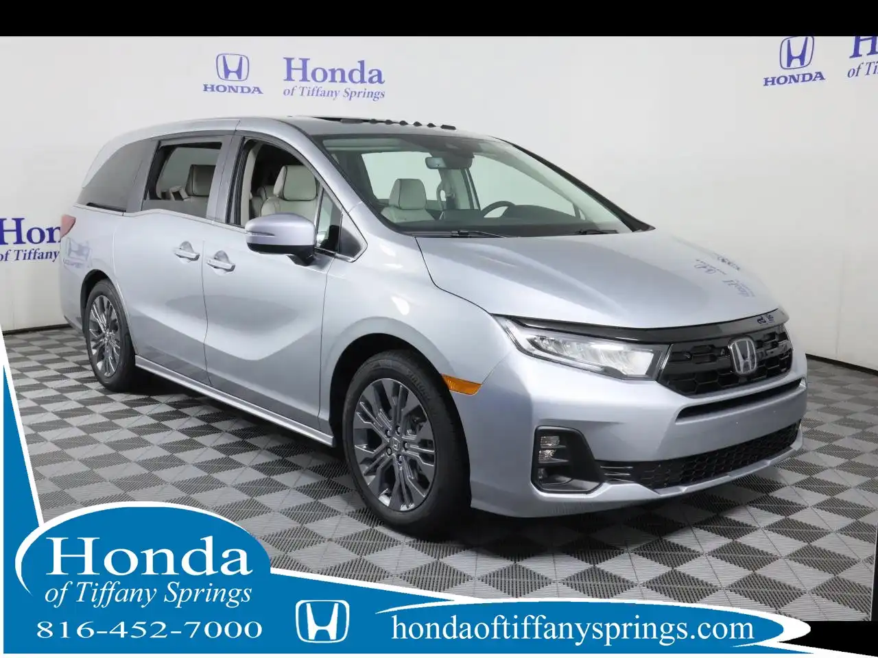 2026 Honda Odyssey Touring's photo