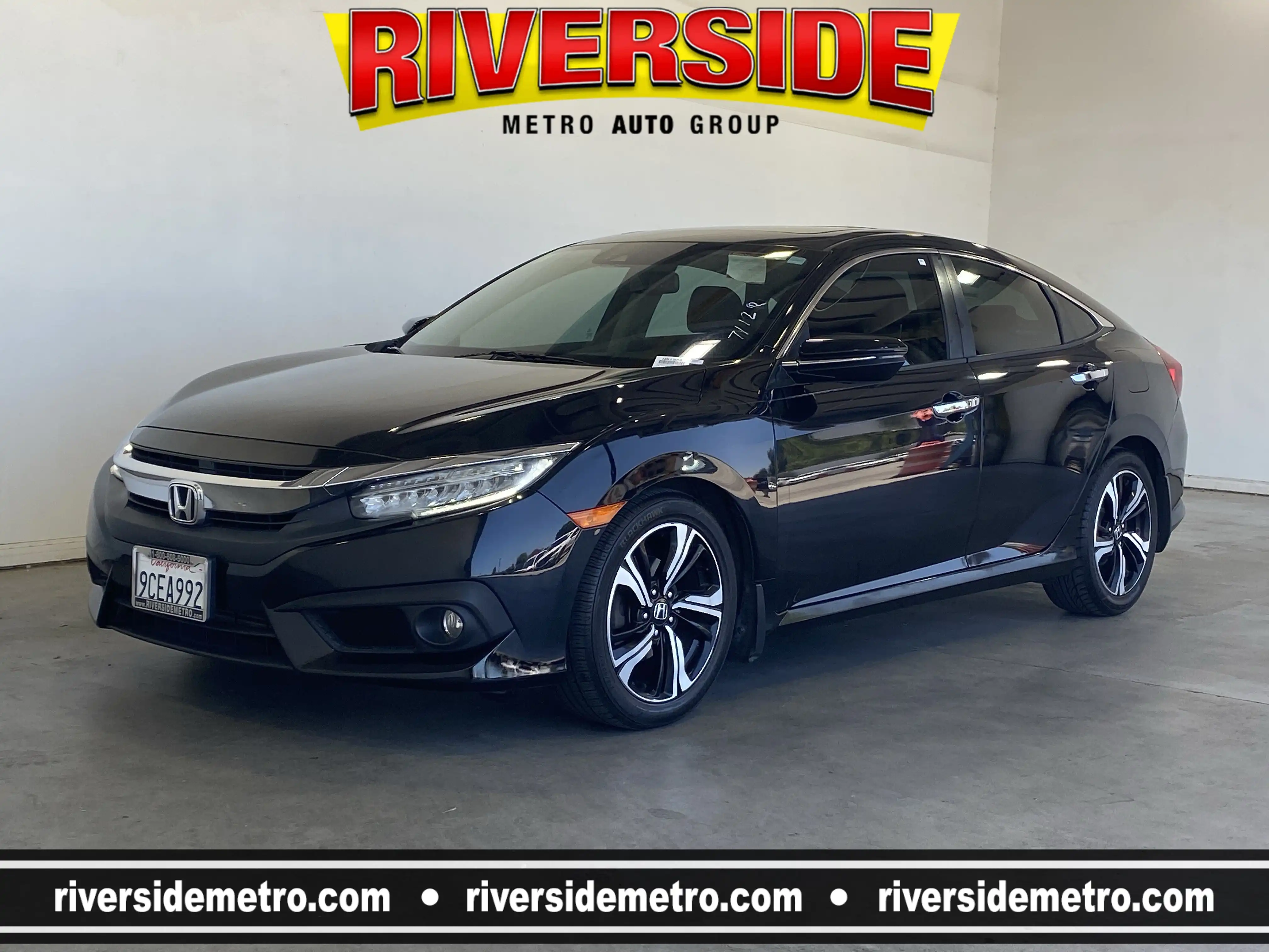 2016 Honda Civic Touring CVT's photo