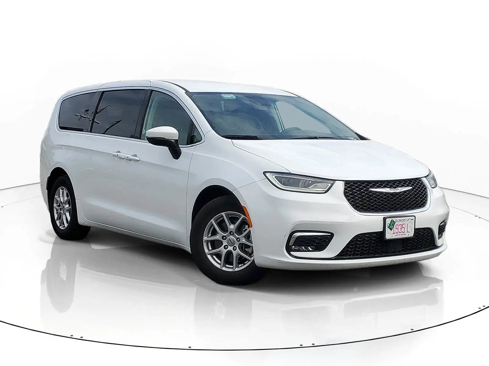 2023 Chrysler Pacifica Touring L photo 1