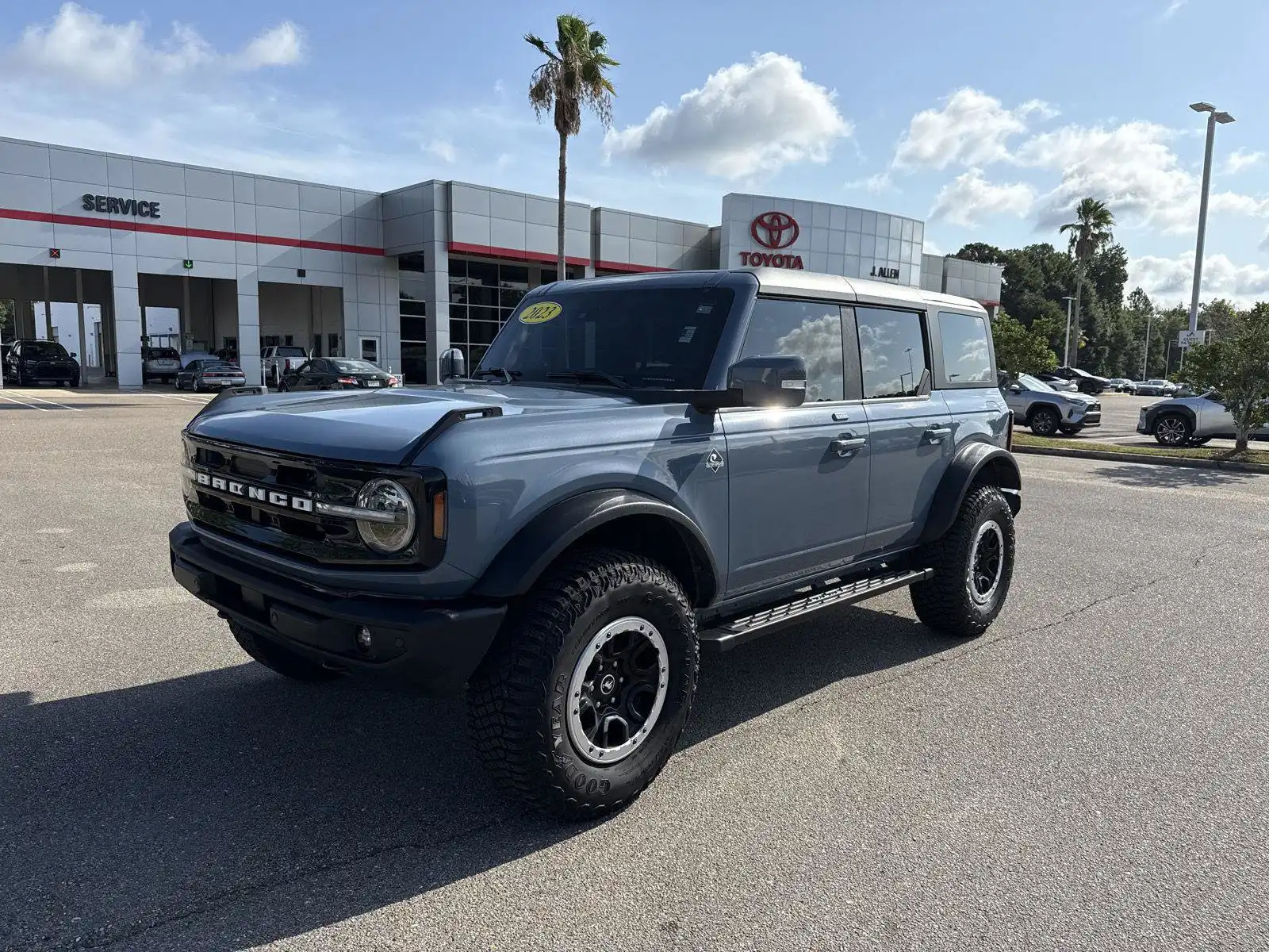 2023 Ford Bronco Outer Banks 4WD's photo