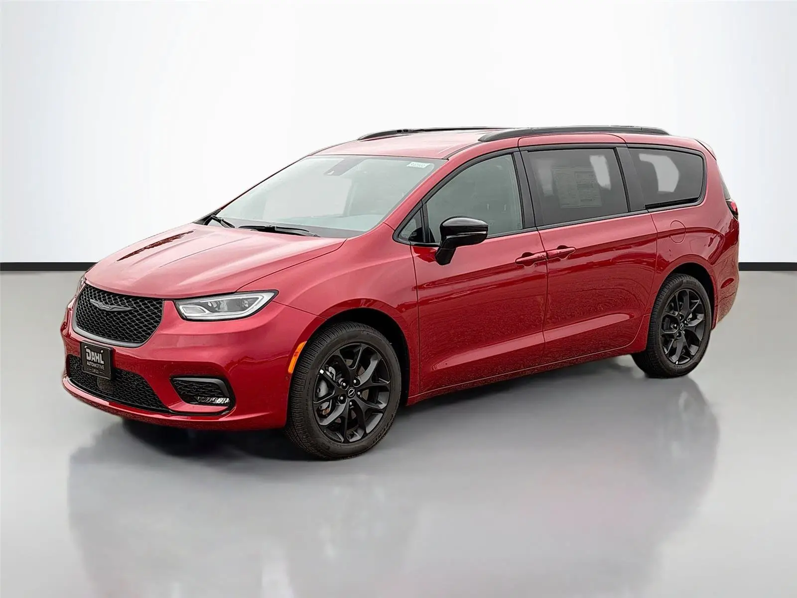 2026 Chrysler Pacifica Select AWD photo 3