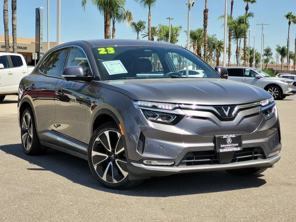 Vehicle Image 2
