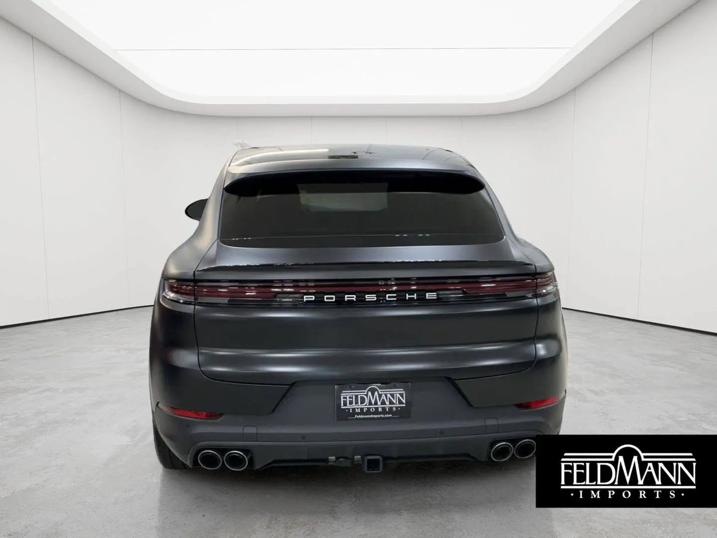 2024 Porsche Cayenne Base photo 5
