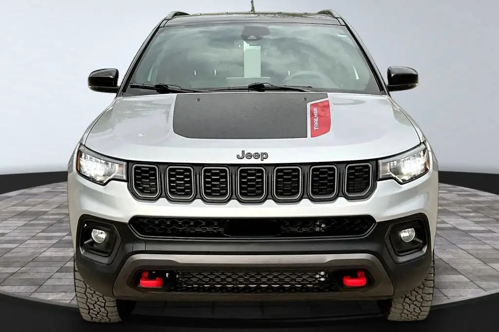 2025 Jeep Compass Trailhawk 4X4 photo 3