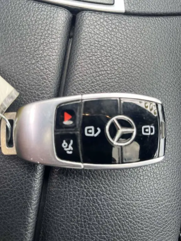 2021 Mercedes-Benz E-Class E350 4MATIC photo 4