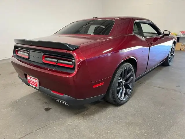 2023 Dodge Challenger SXT Auto photo 5