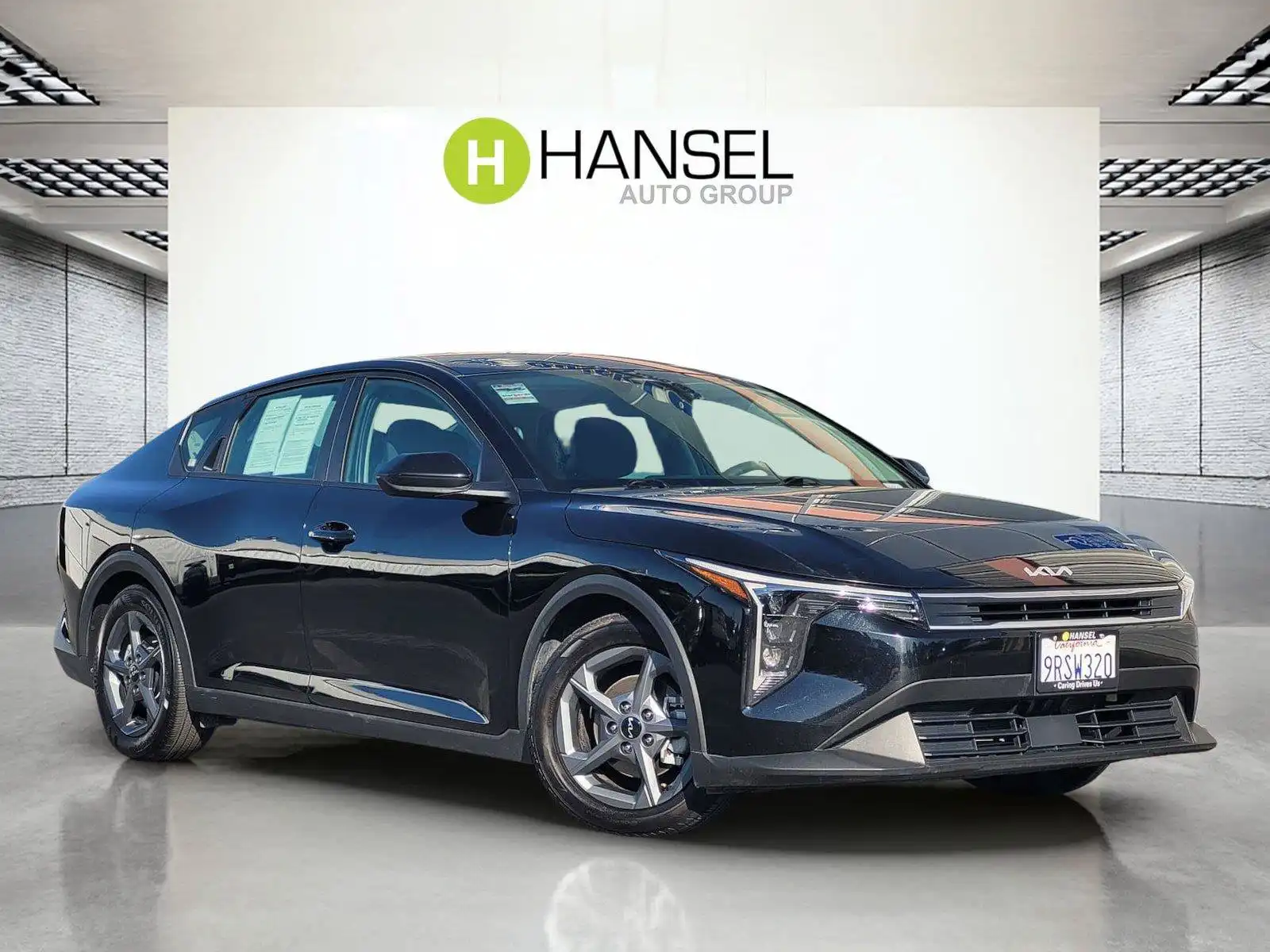 2025 Kia K4 LXS Auto's photo