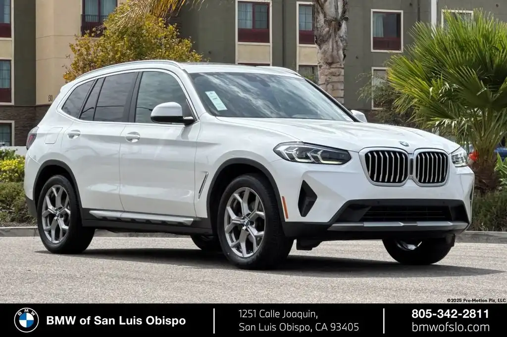 2023 BMW X3 sDrive30i's photo