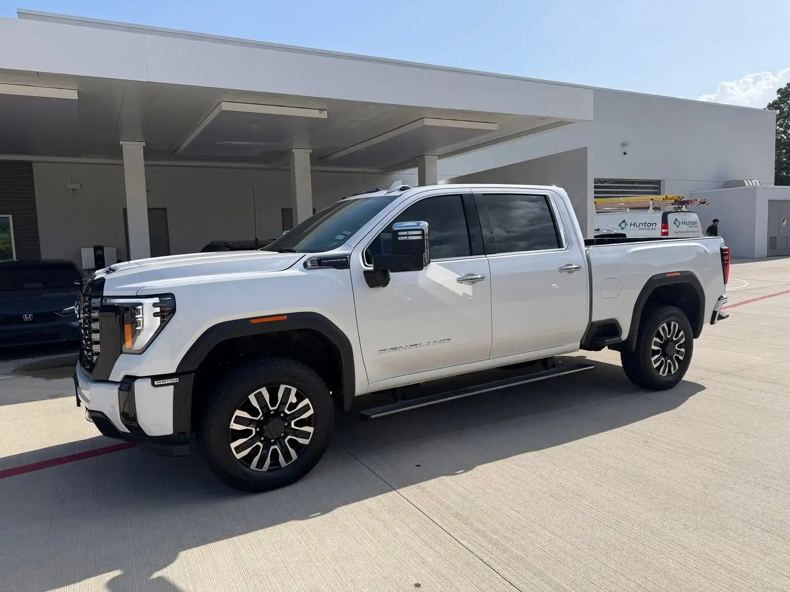 2025 GMC Sierra 4WD Crew Cab Standard Bx Denali Ultimate's photo
