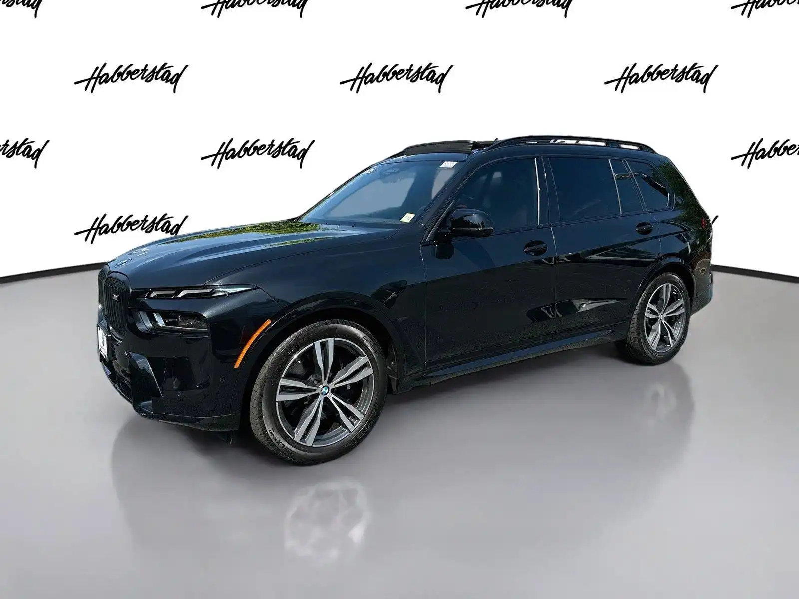 2025 BMW X7 M60i's photo