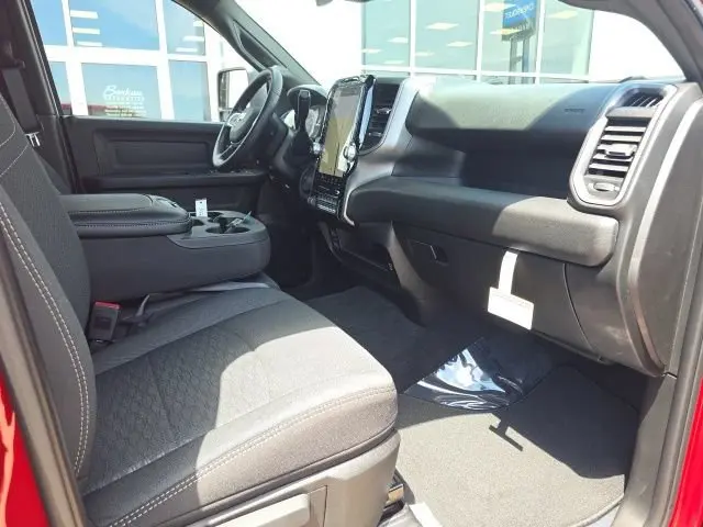 2026 RAM 2500 Tradesman/Black Express 4WD Crew Cab SWB photo 4