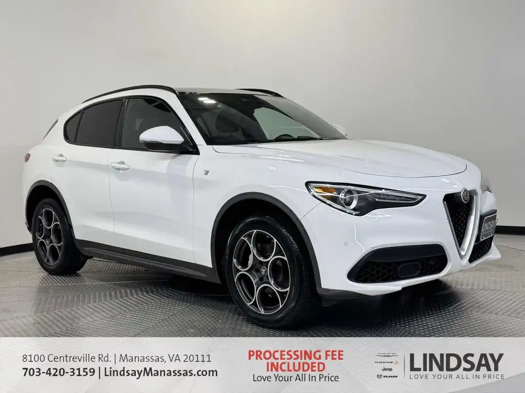 2023 Alfa Romeo Stelvio Ti AWD's photo