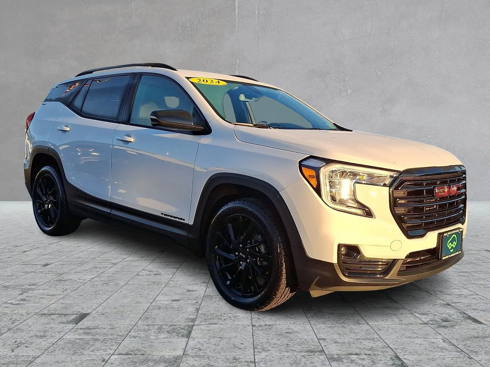 2024 GMC Terrain SLT AWD photo 3