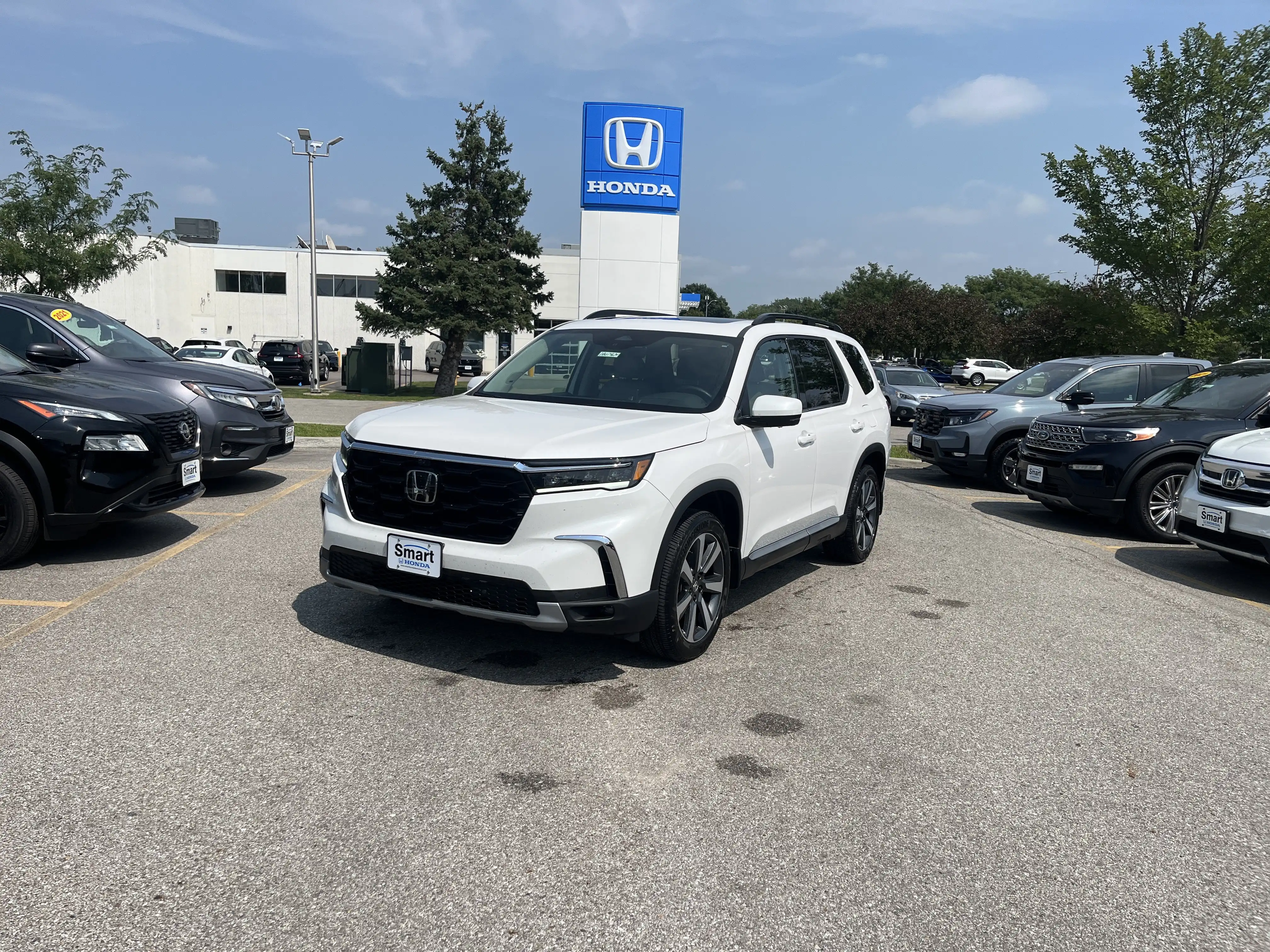2025 Honda Pilot Elite AWD's photo