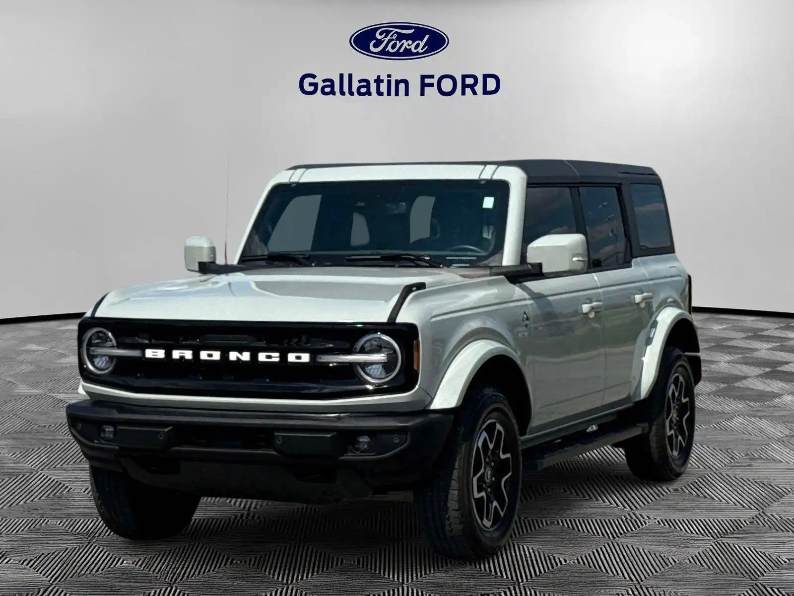 2024 Ford Bronco Outer Banks 4x4's photo