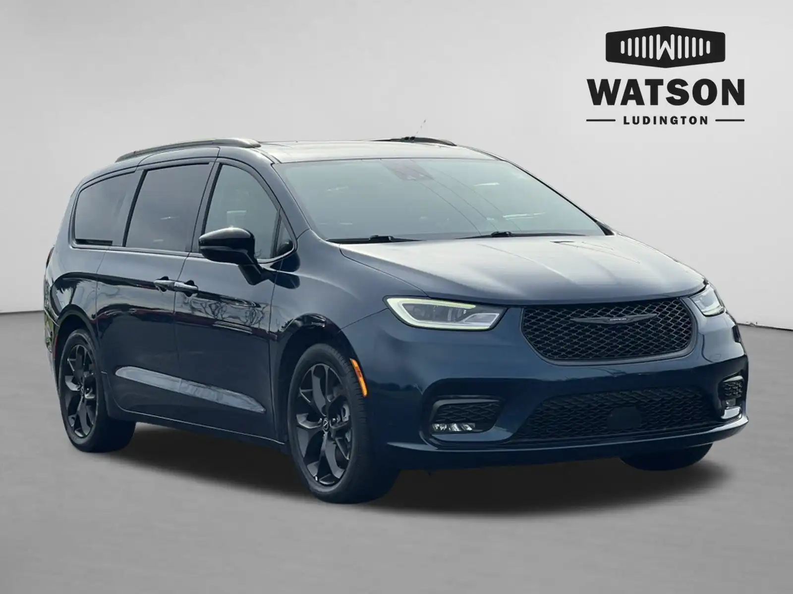 2025 Chrysler Pacifica Limited's photo