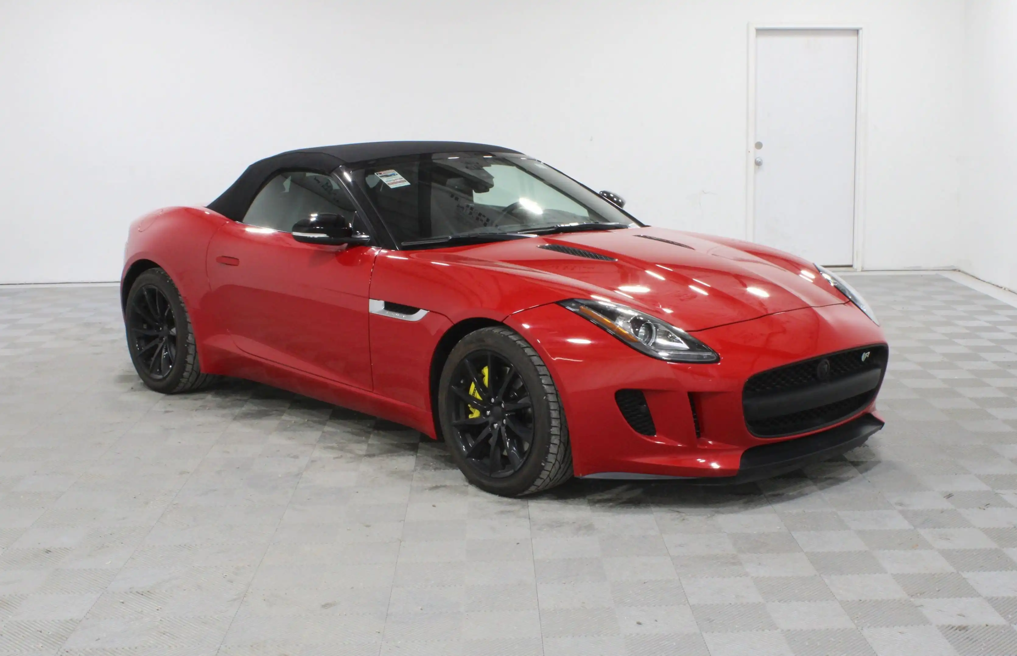 2016 Jaguar F-TYPE Convertible's photo