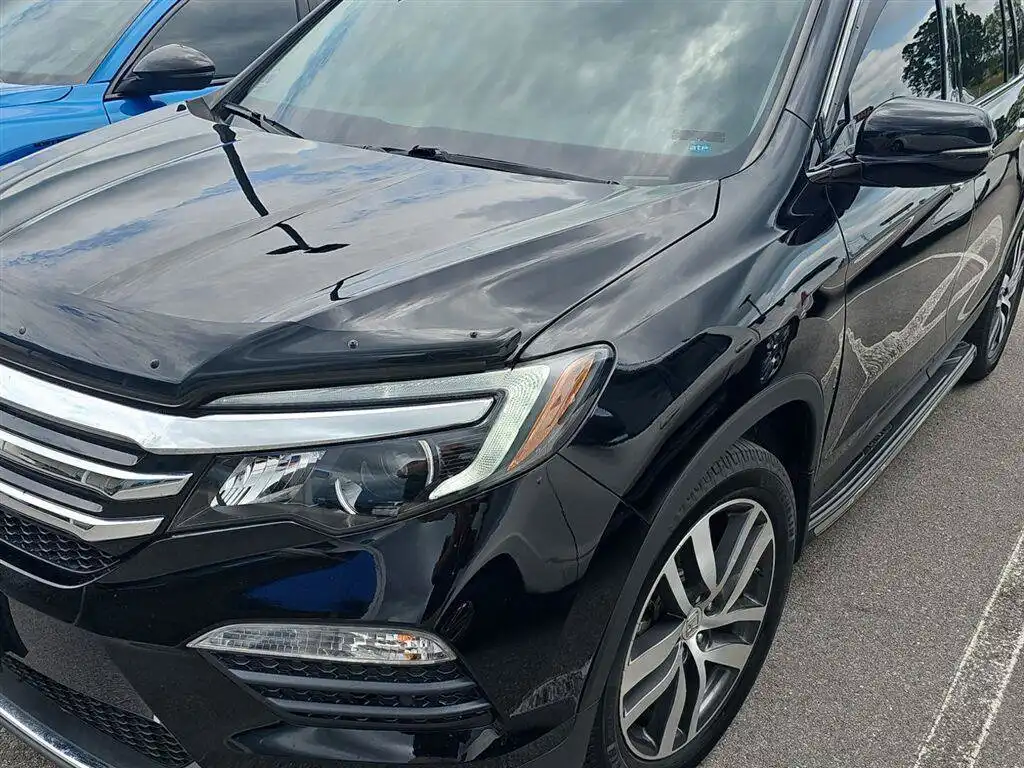 2016 Honda Pilot 4WD Touring's photo