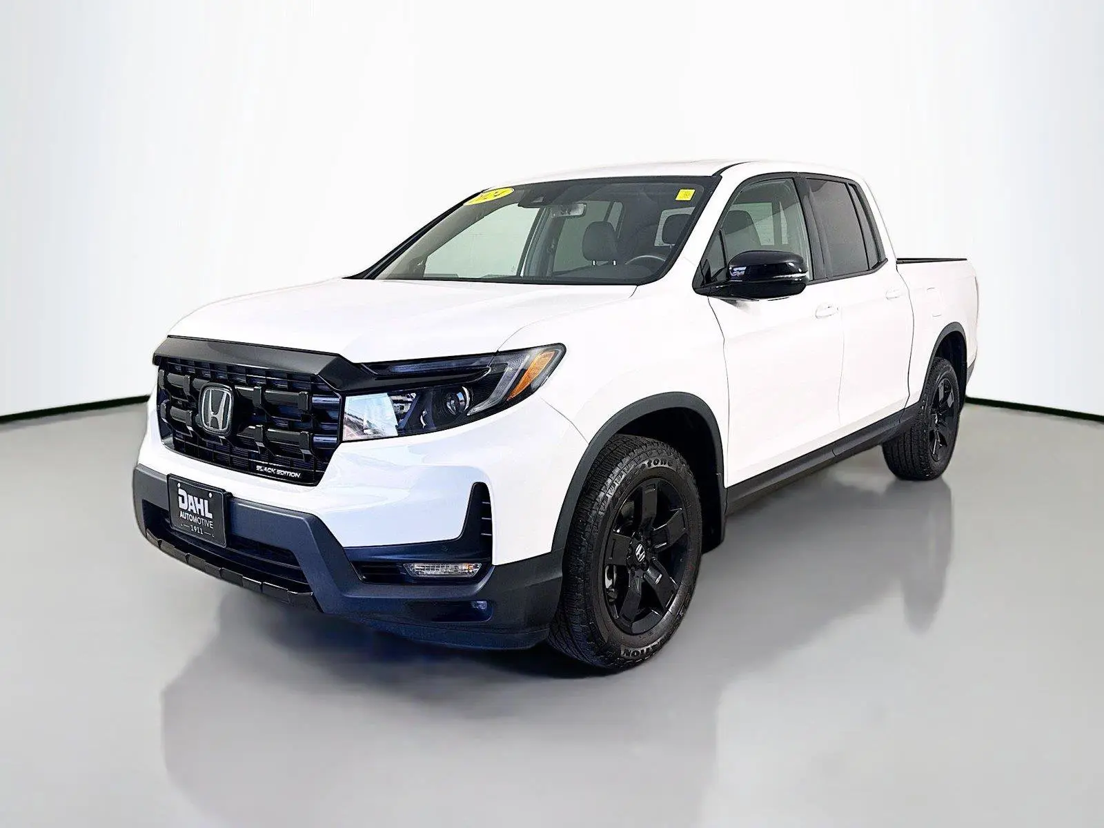2024 Honda Ridgeline Black Edition photo 4