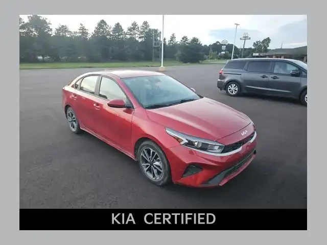2024 Kia Forte LXS Auto's photo