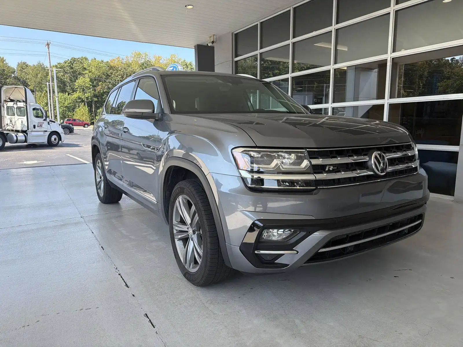 2019 Volkswagen Atlas 3.6L V6 SEL R-Line Tiptronic's photo