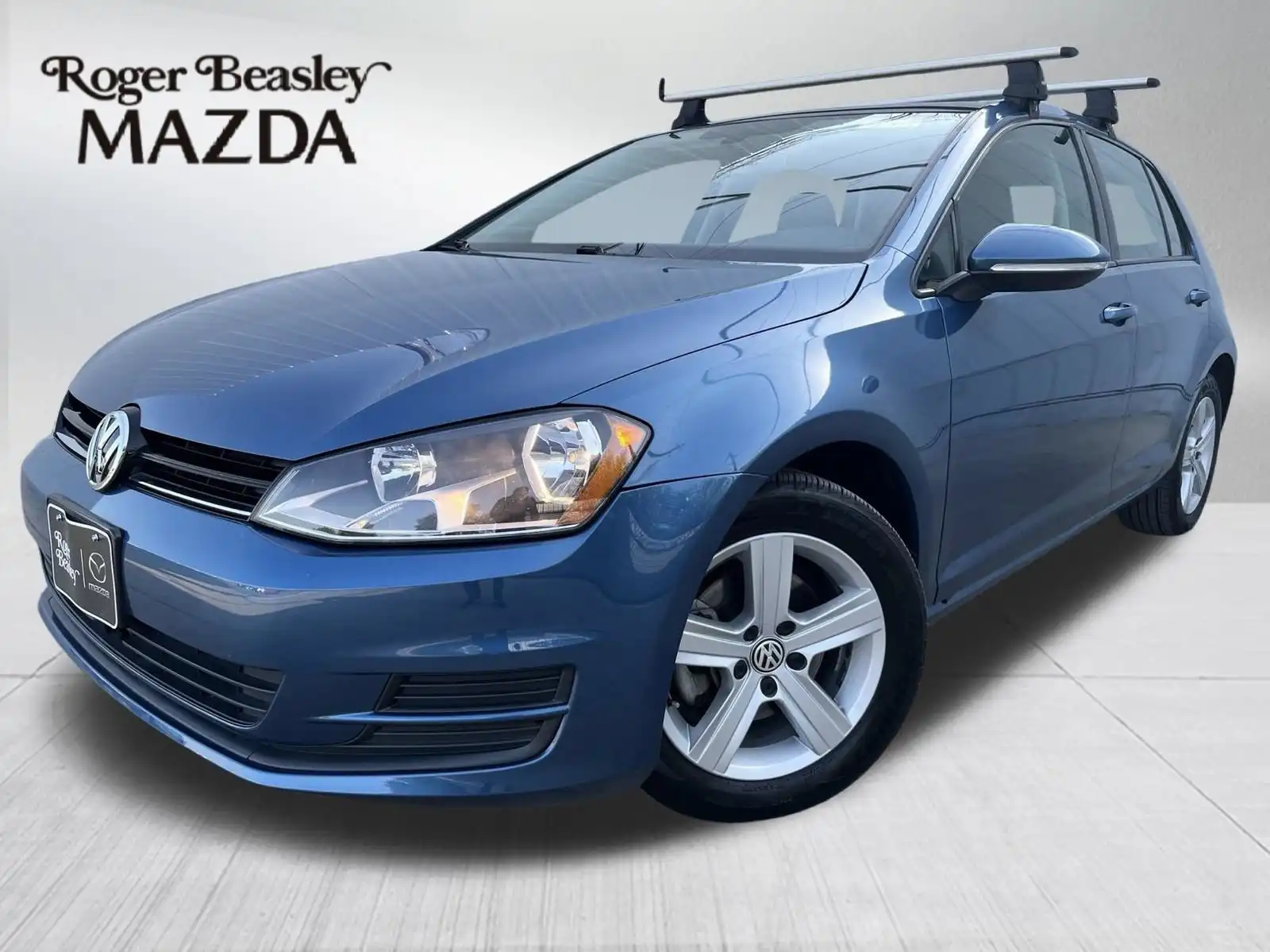 2017 Volkswagen Golf TSI Wolfsburg Edition 4-Door Auto's photo