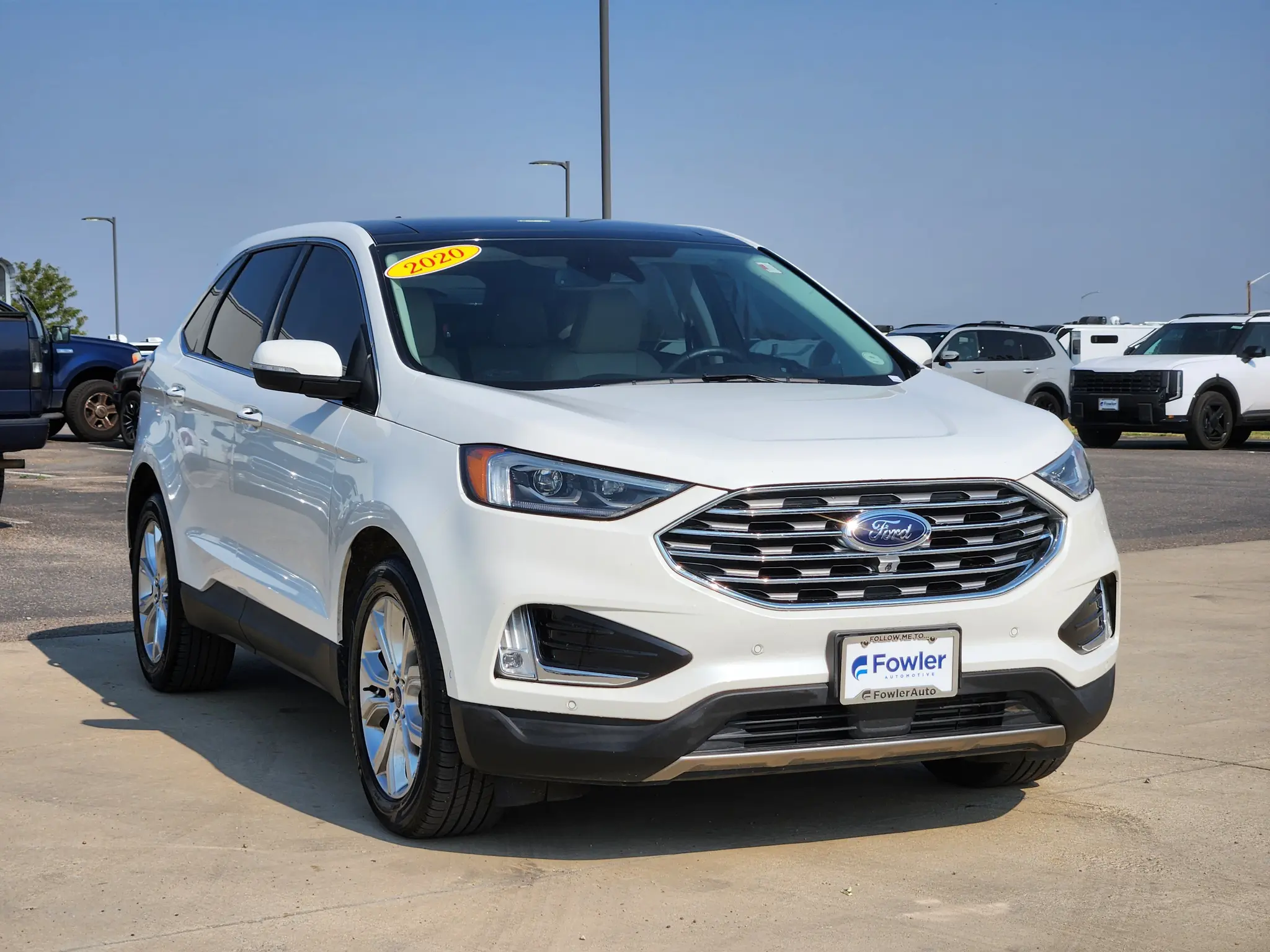 2020 Ford Edge Titanium AWD photo 3