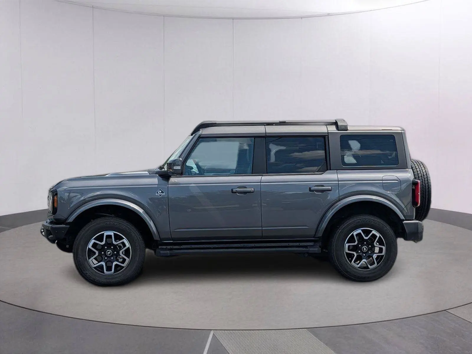 2022 Ford Bronco Outer Banks 4x4 photo 3