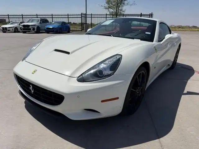 2013 Ferrari California Base's photo
