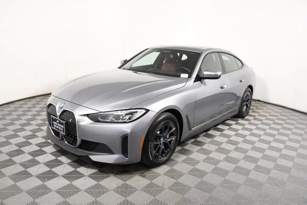 2023 BMW i4 eDrive35's photo
