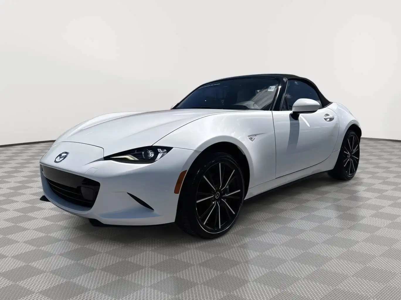 2025 Mazda MX-5 Miata Grand Touring Auto's photo