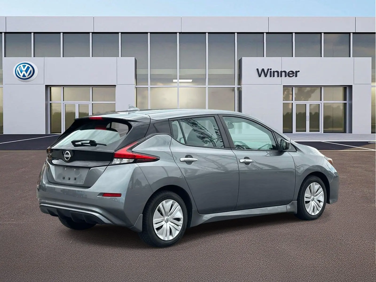 2023 Nissan Leaf S photo 5
