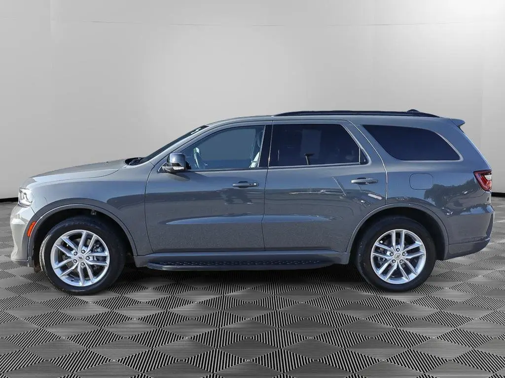 2023 Dodge Durango GT AWD Plus photo 3