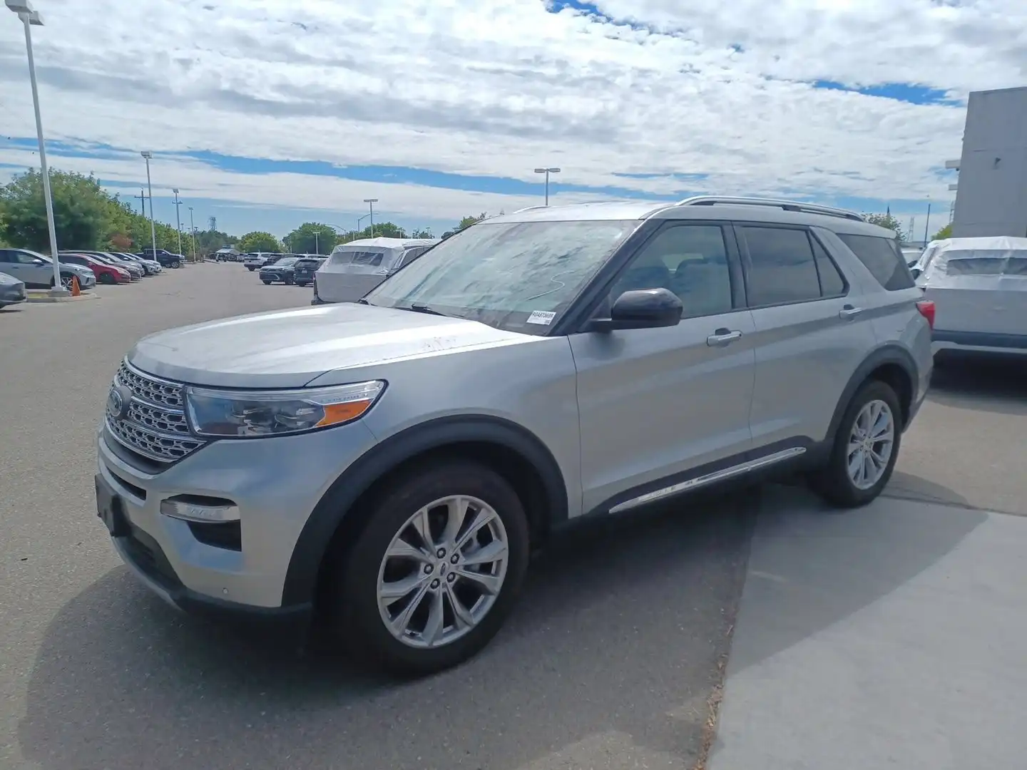2024 Ford Explorer Limited 4WD's photo