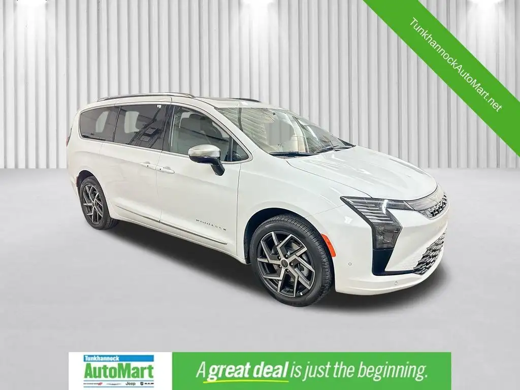 2027 Chrysler Pacifica Pinnacle AWD's photo